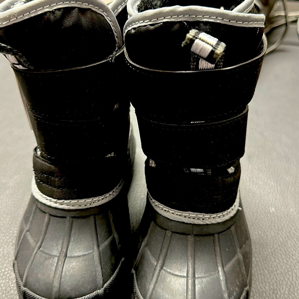 nwt little kids snow boots
